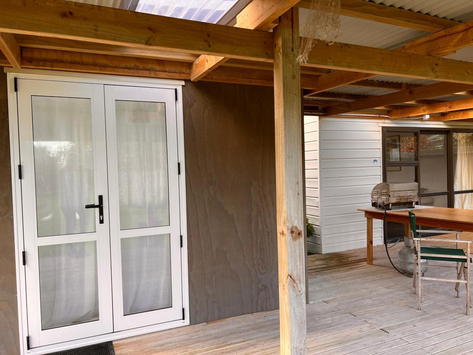 @Taradise-Opunake - Eco-Friendly Coastal Hideaway Exterior photo