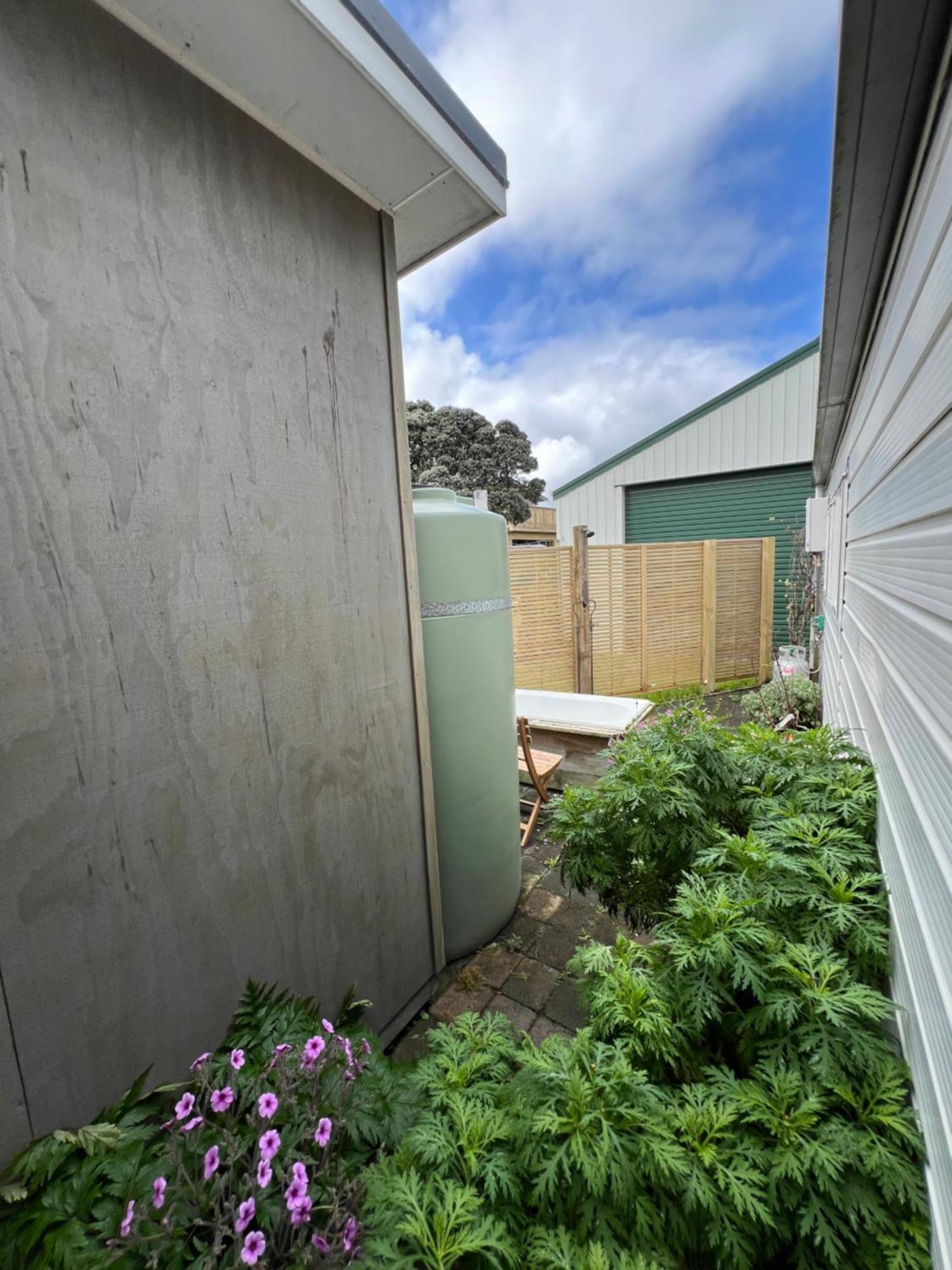 @Taradise-Opunake - Eco-Friendly Coastal Hideaway Exterior photo
